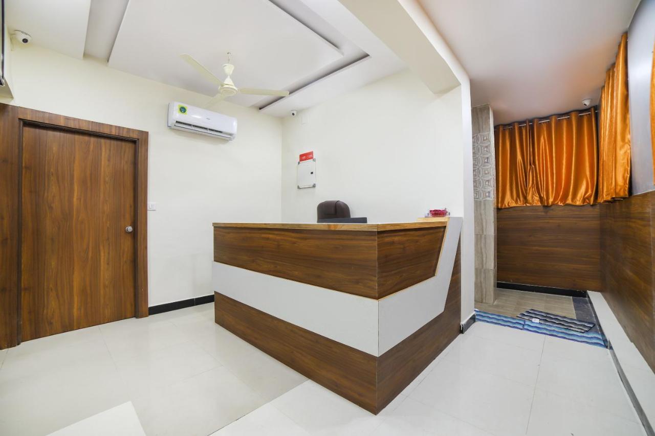Oyo 67345 Hotel Anjani Inn Naroda Exterior photo