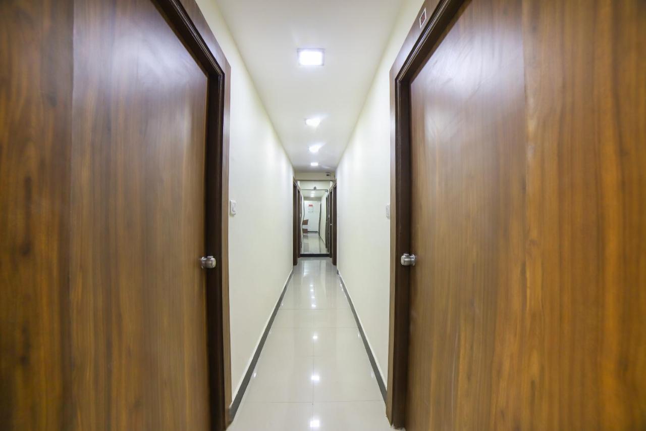 Oyo 67345 Hotel Anjani Inn Naroda Exterior photo